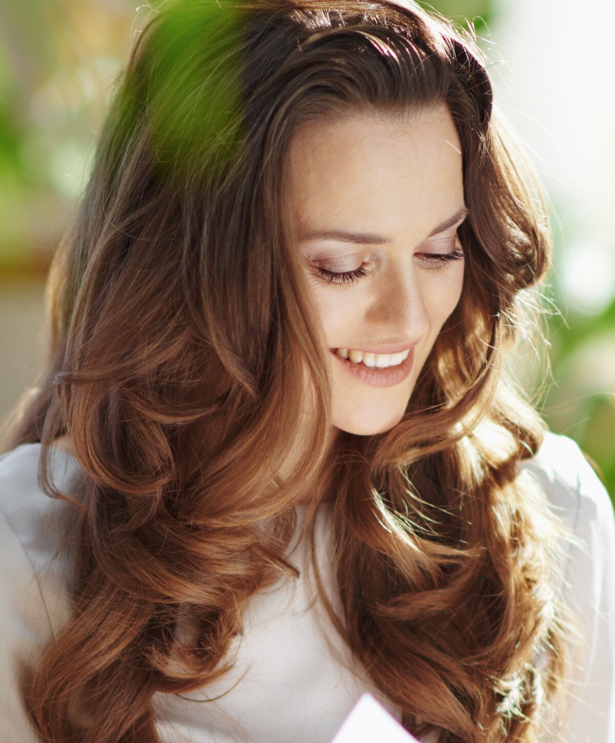 Petaluma crow’s feet treatment model with brown hair